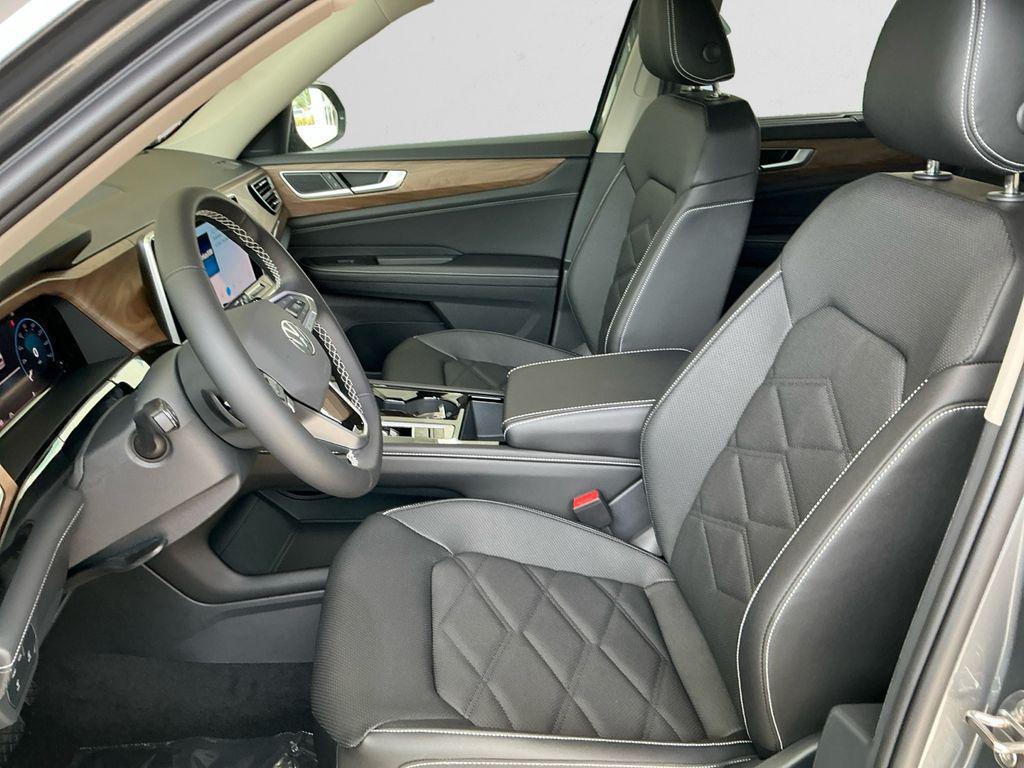 new 2025 Volkswagen Atlas car, priced at $45,312