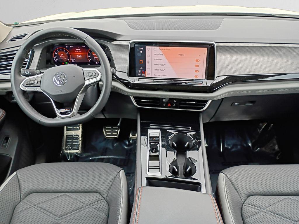 new 2025 Volkswagen Atlas car, priced at $45,806