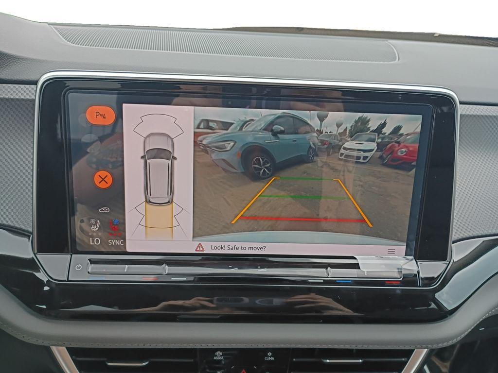 new 2025 Volkswagen Atlas car, priced at $45,806