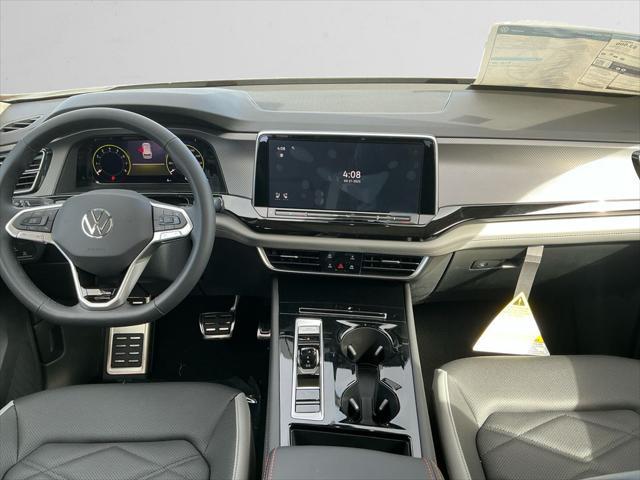 new 2025 Volkswagen Atlas car, priced at $47,076