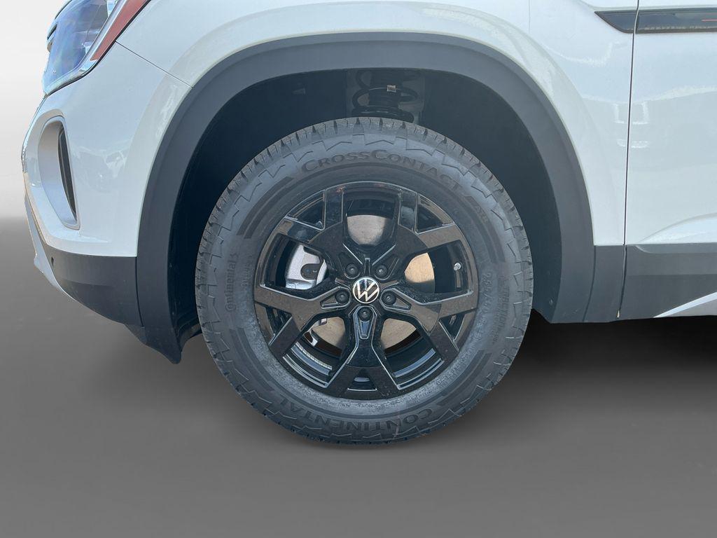 new 2025 Volkswagen Atlas car, priced at $45,576