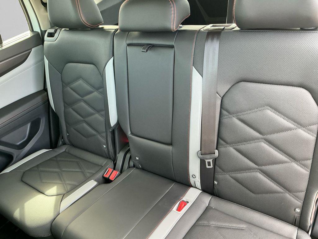 new 2025 Volkswagen Atlas car, priced at $45,576