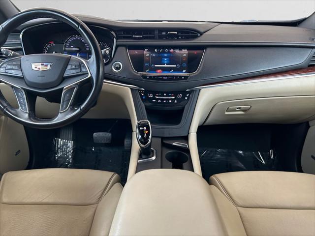 used 2019 Cadillac XT5 car, priced at $19,000