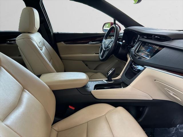 used 2019 Cadillac XT5 car, priced at $19,000