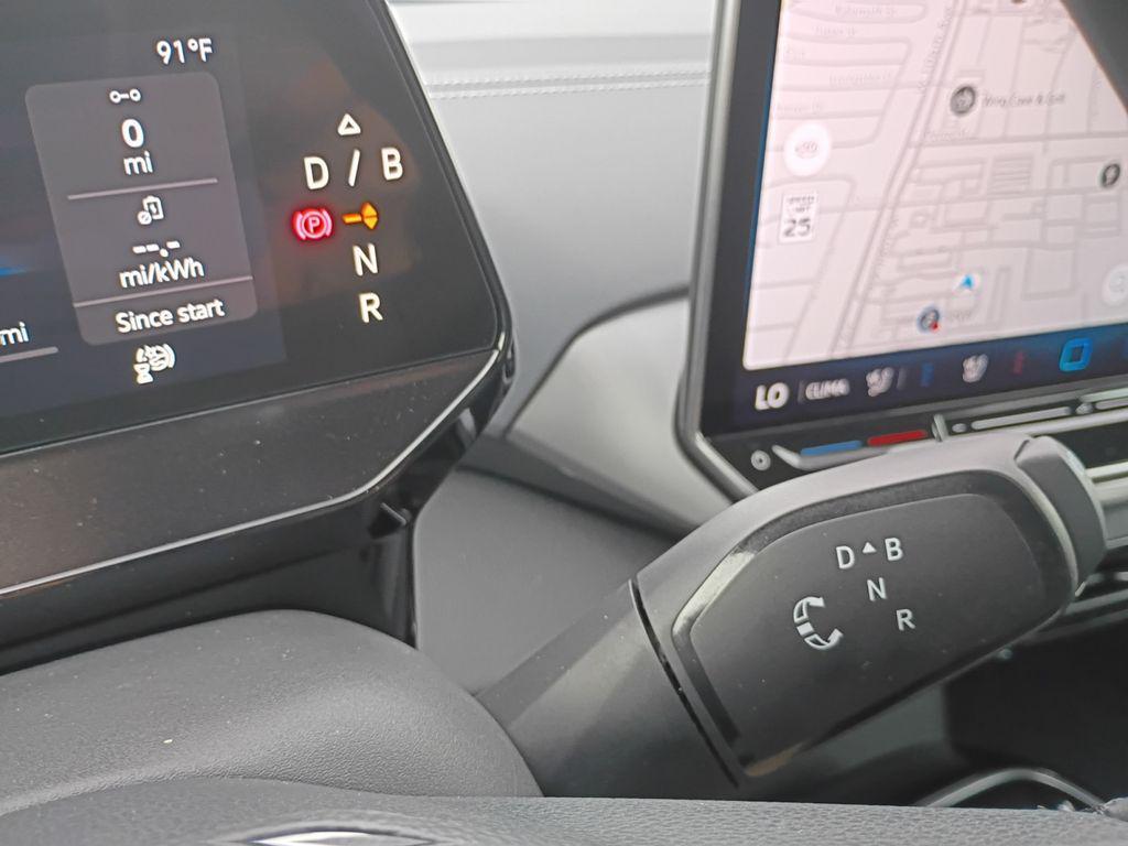 new 2025 Volkswagen ID.4 car, priced at $50,871