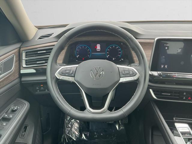 new 2025 Volkswagen Atlas car, priced at $51,076