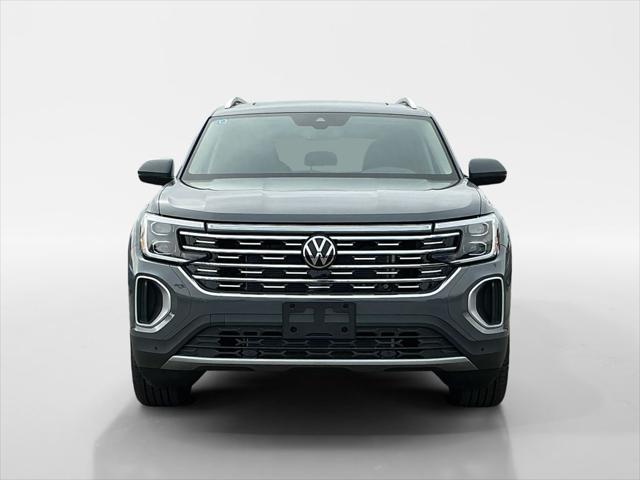 new 2025 Volkswagen Atlas car, priced at $51,076