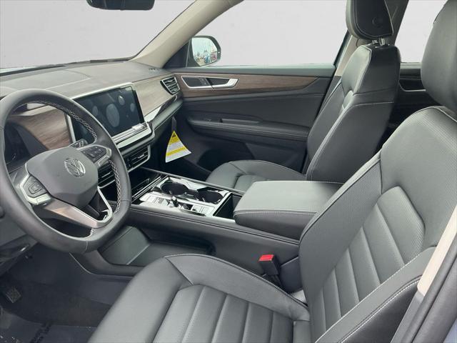 new 2025 Volkswagen Atlas car, priced at $51,076