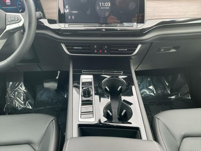 new 2025 Volkswagen Atlas car, priced at $51,076