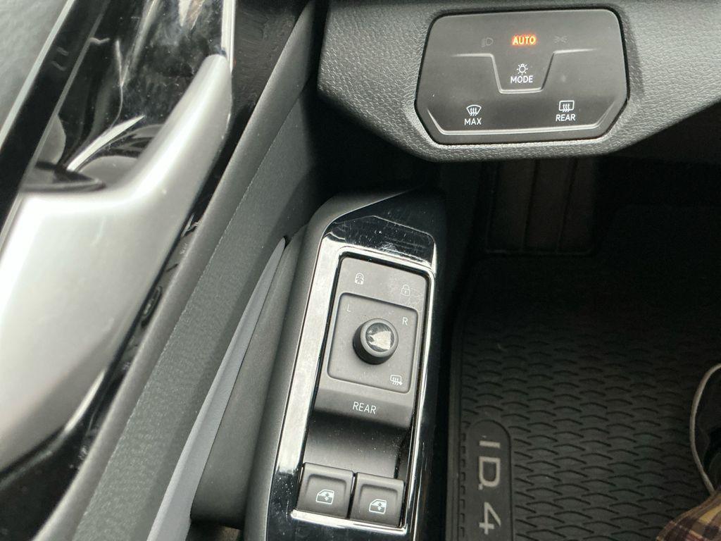 used 2022 Volkswagen ID.4 car, priced at $21,998