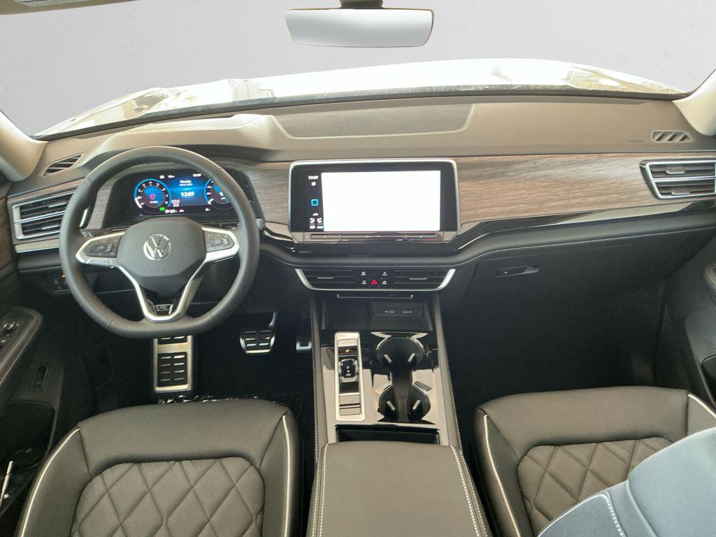new 2025 Volkswagen Atlas car, priced at $52,356