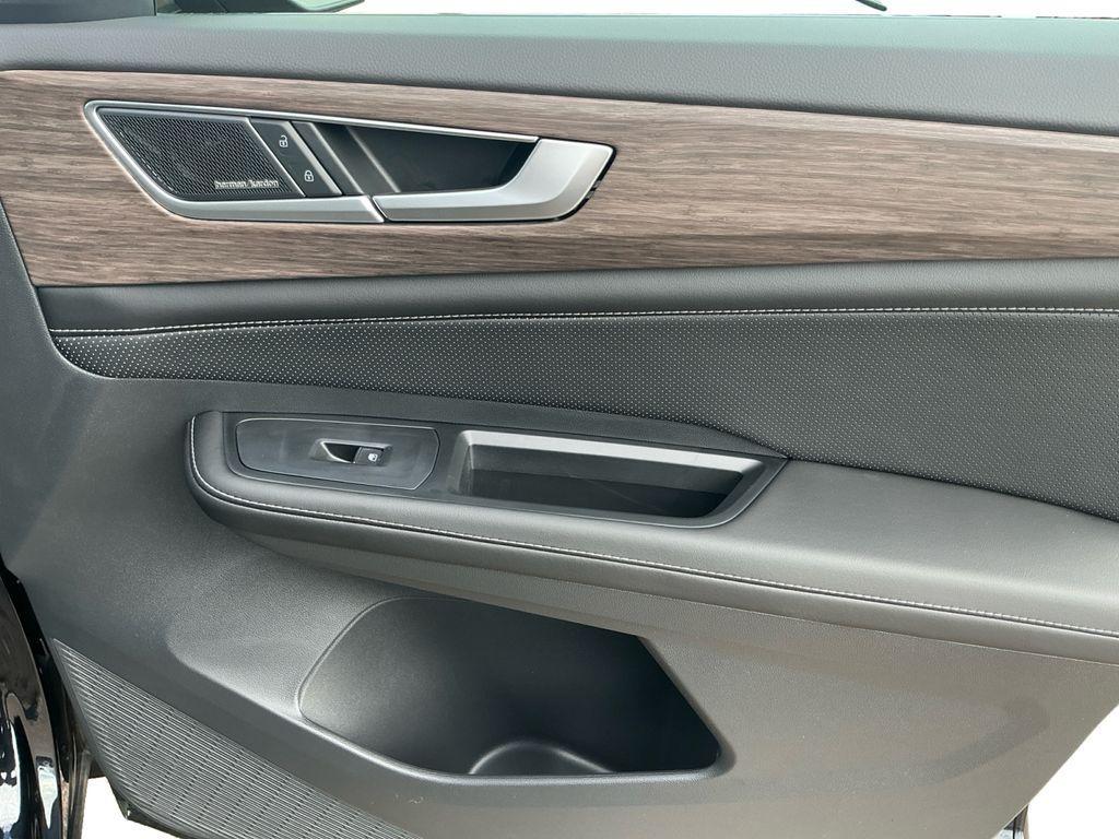 new 2026 Volkswagen Atlas car, priced at $58,349