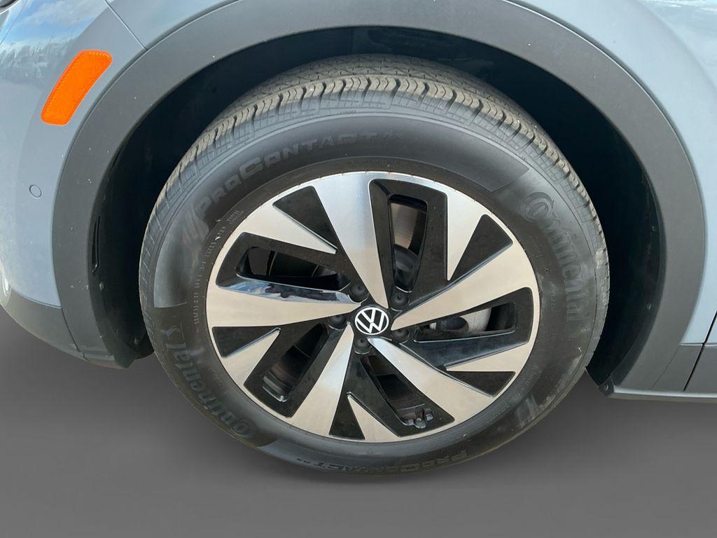 used 2024 Volkswagen ID.4 car, priced at $21,498