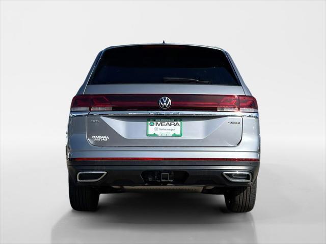 new 2025 Volkswagen Atlas car, priced at $50,621