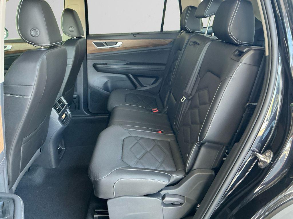 new 2025 Volkswagen Atlas car, priced at $43,250