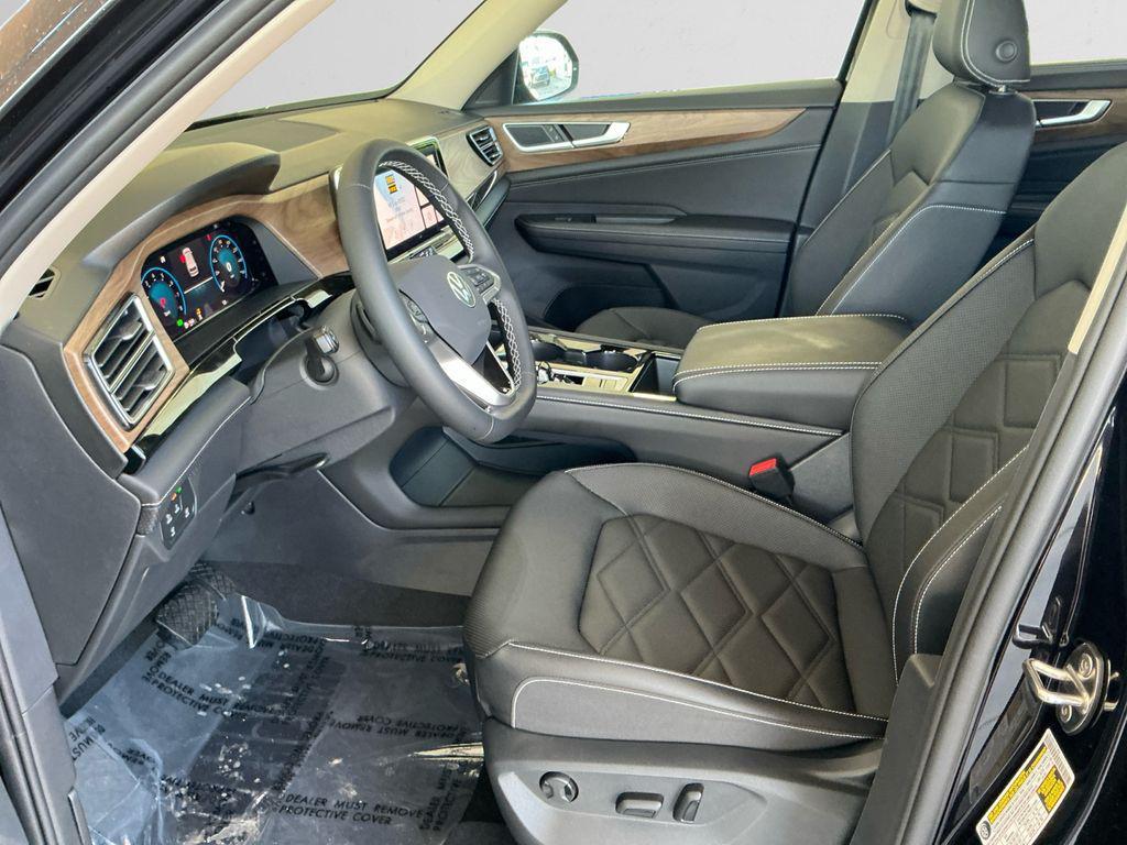 new 2025 Volkswagen Atlas car, priced at $43,250