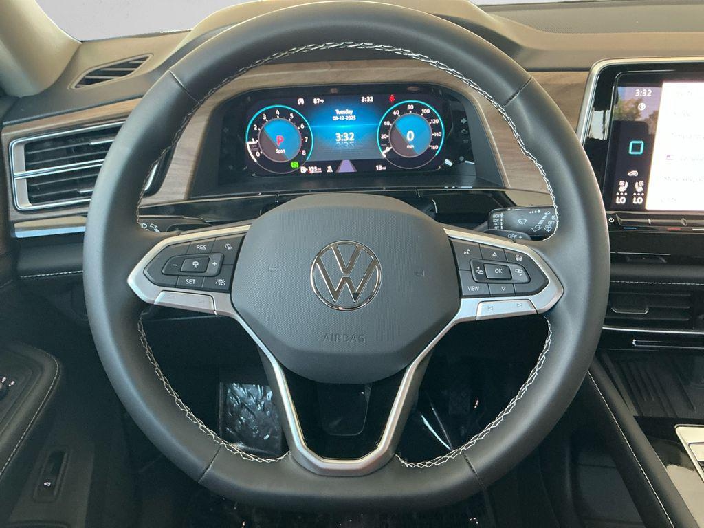 new 2025 Volkswagen Atlas car, priced at $43,250
