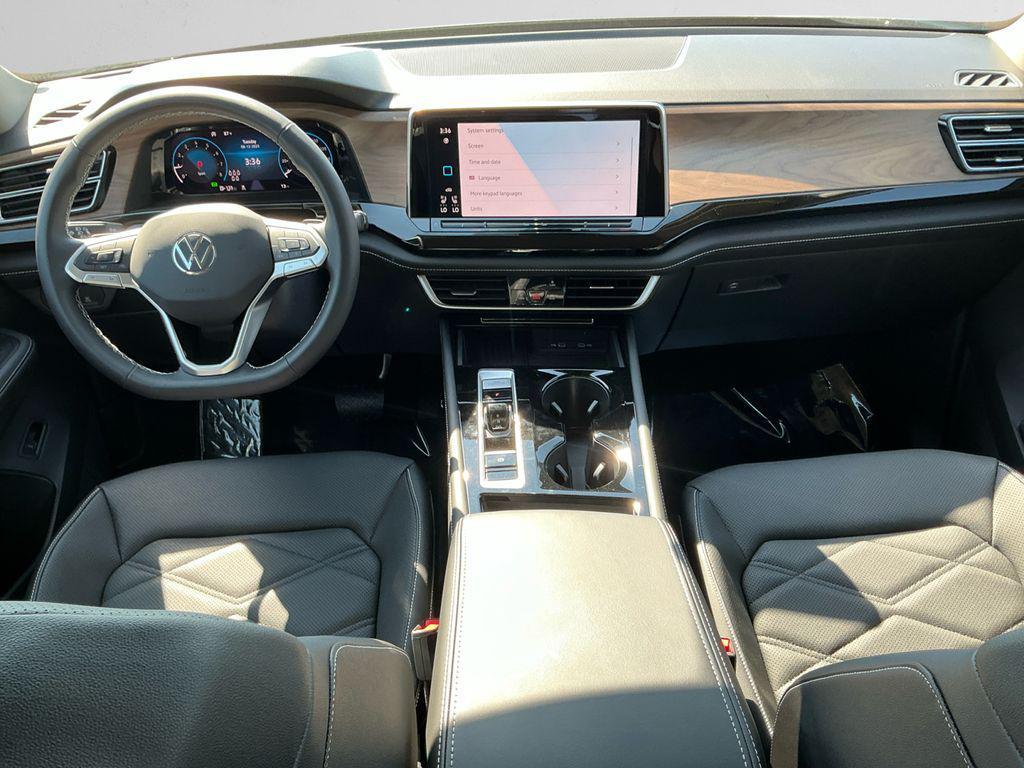 new 2025 Volkswagen Atlas car, priced at $43,250