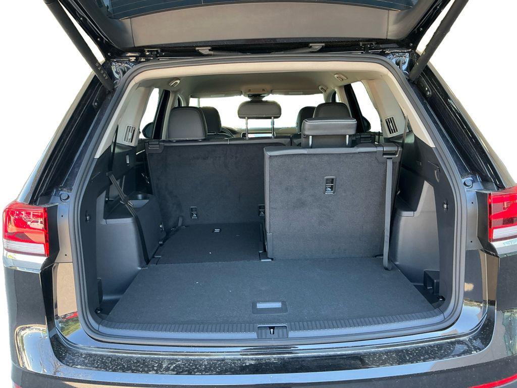 new 2025 Volkswagen Atlas car, priced at $43,250