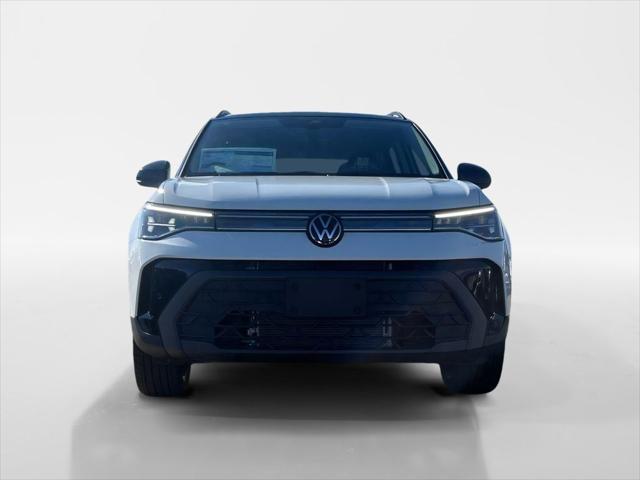 new 2025 Volkswagen Taos car, priced at $33,016