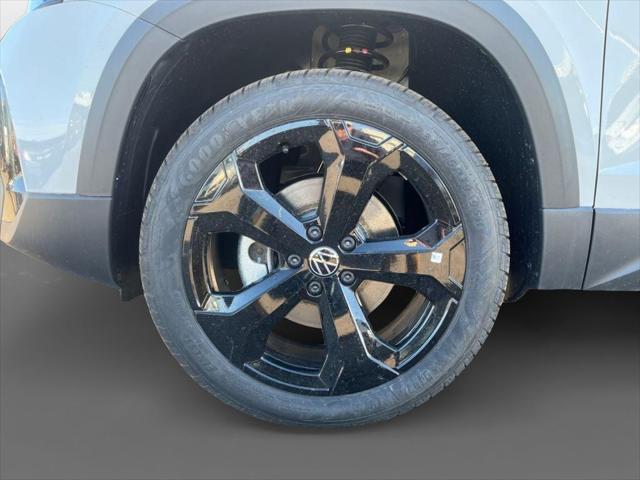 new 2025 Volkswagen Taos car, priced at $33,016