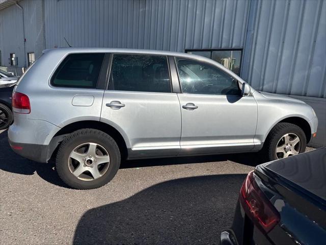 used 2006 Volkswagen Touareg car, priced at $5,694