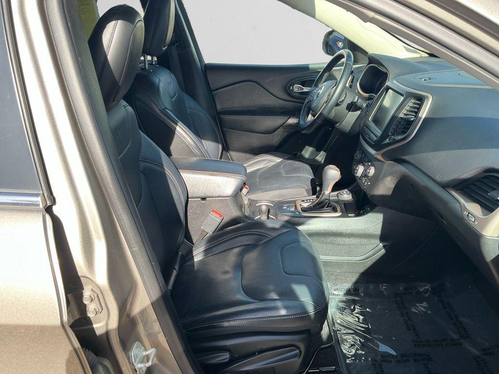 used 2017 Jeep Cherokee car, priced at $13,485