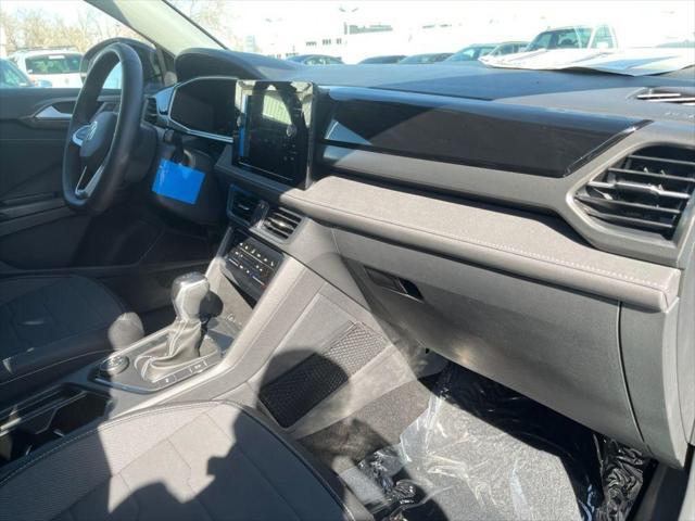 new 2025 Volkswagen Taos car, priced at $33,016