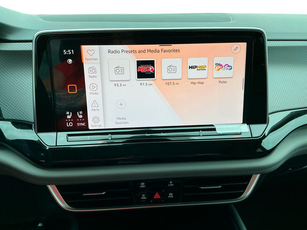 new 2025 Volkswagen Atlas car, priced at $45,806