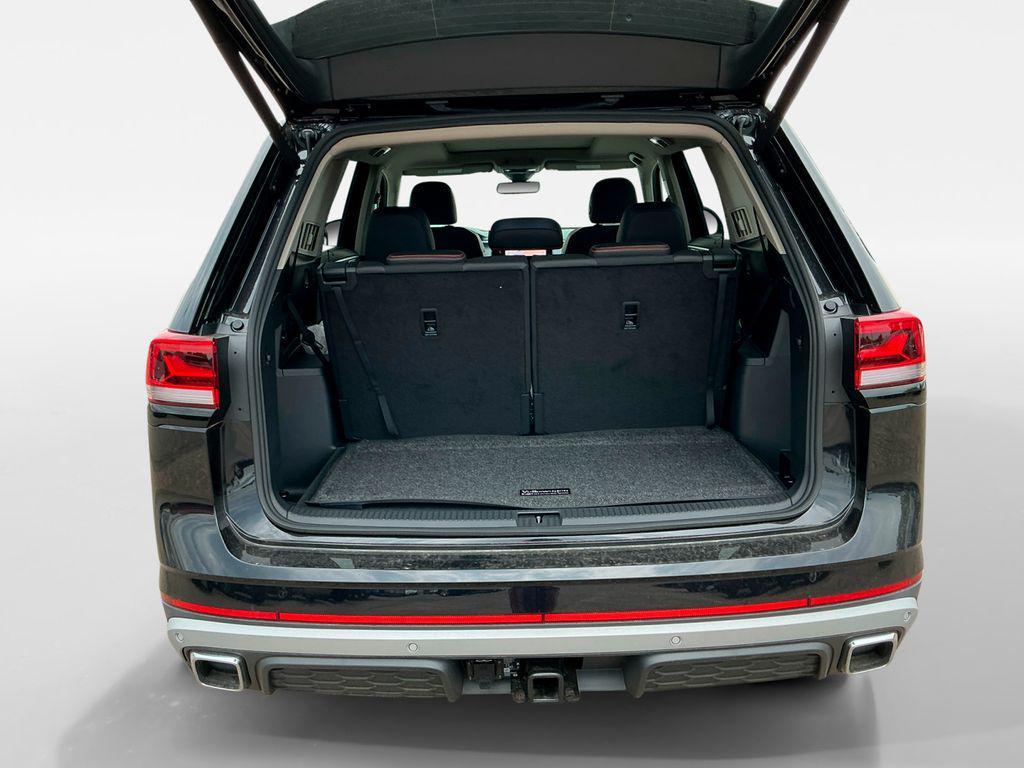 new 2025 Volkswagen Atlas car, priced at $45,806