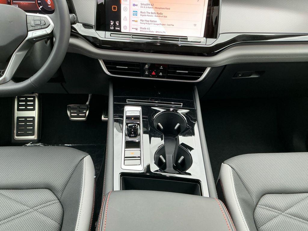 new 2025 Volkswagen Atlas car, priced at $45,806