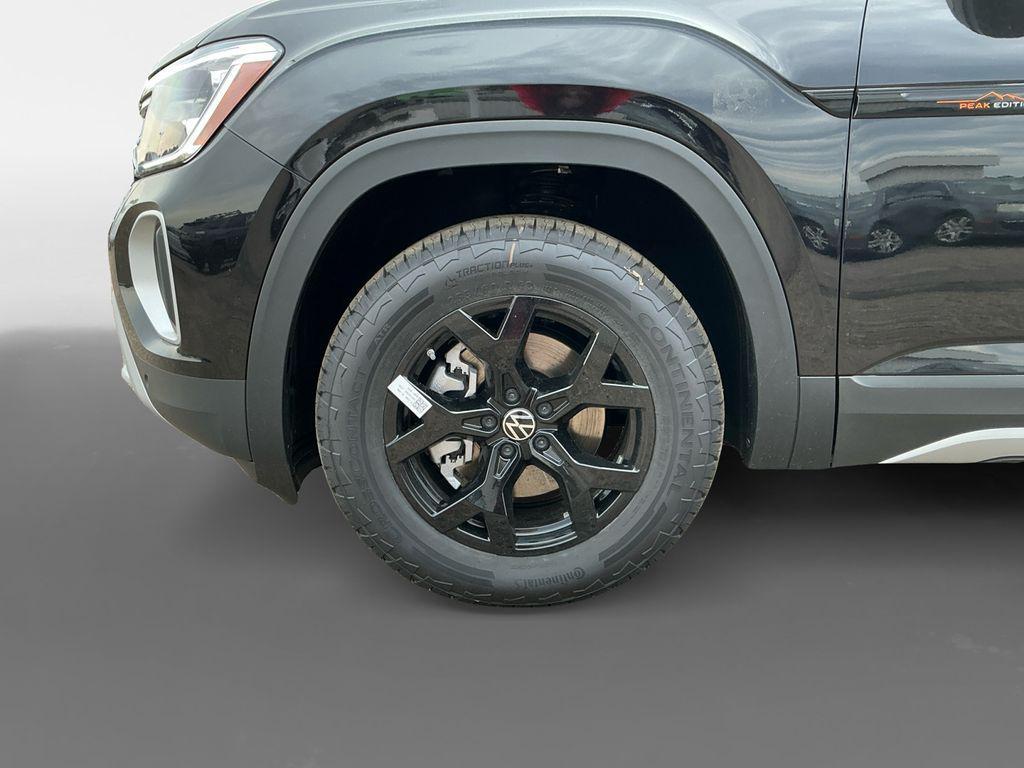 new 2025 Volkswagen Atlas car, priced at $45,806