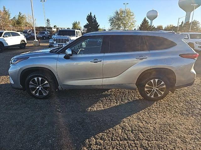 used 2021 Toyota Highlander car, priced at $33,198