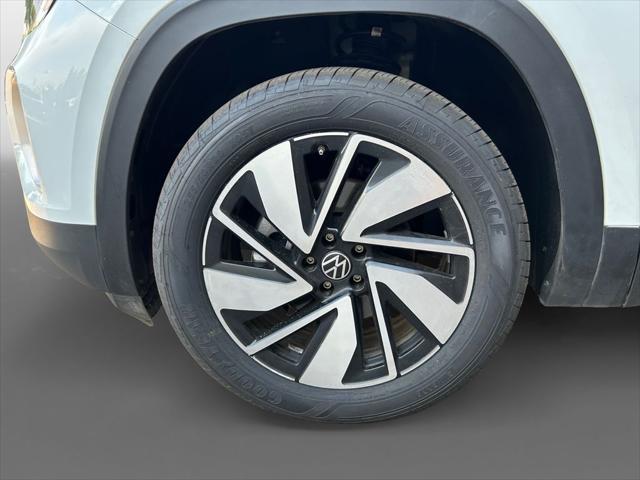 used 2024 Volkswagen Atlas car, priced at $33,418