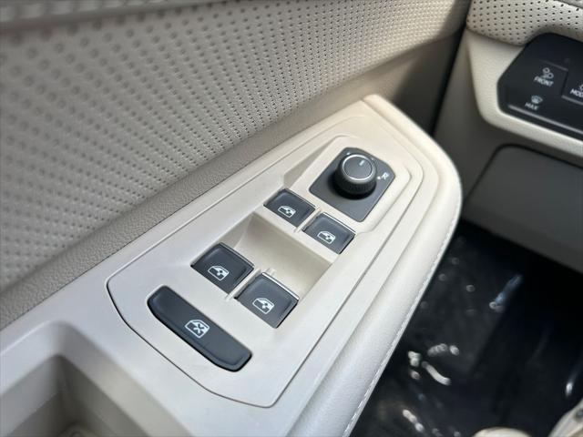 new 2025 Volkswagen Atlas car, priced at $46,415