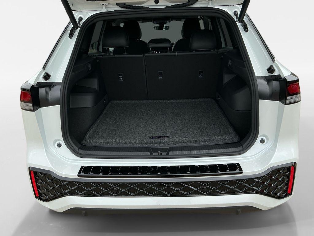 new 2025 Volkswagen Tiguan car, priced at $38,279