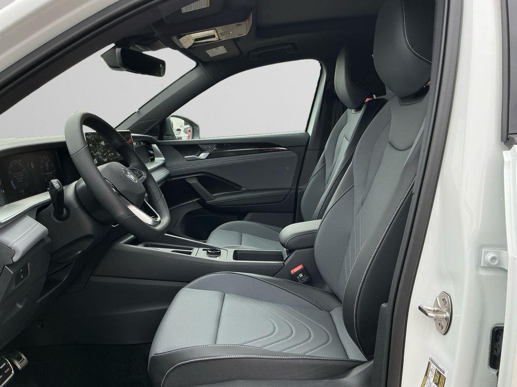 new 2025 Volkswagen Tiguan car, priced at $38,279