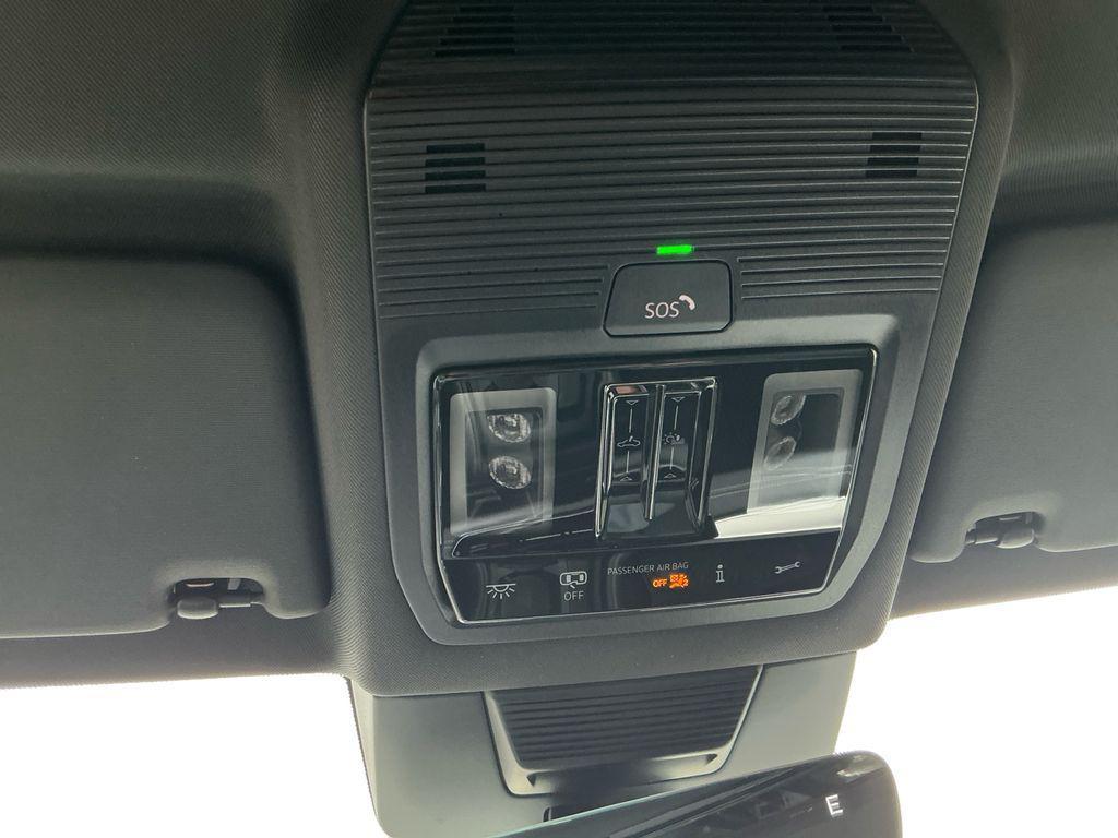 new 2025 Volkswagen Tiguan car, priced at $38,279