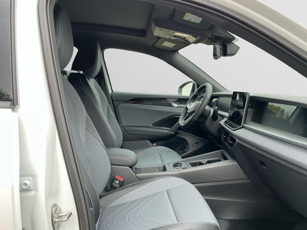 new 2025 Volkswagen Tiguan car, priced at $38,279