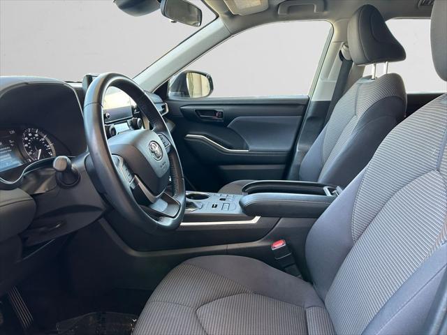 used 2024 Toyota Highlander car, priced at $35,893