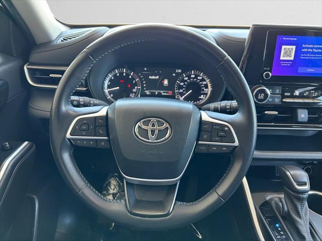 used 2024 Toyota Highlander car, priced at $35,893