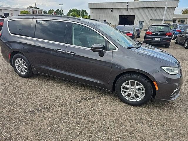 used 2022 Chrysler Pacifica car, priced at $20,317