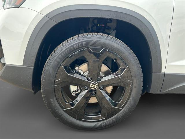 new 2025 Volkswagen Taos car, priced at $36,115