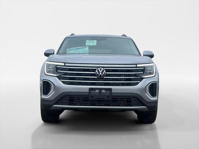 new 2025 Volkswagen Atlas car, priced at $47,010