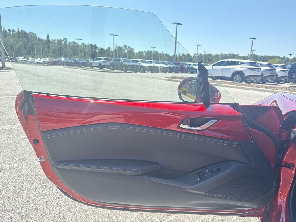 new 2025 Mazda MX-5 Miata RF car, priced at $38,693