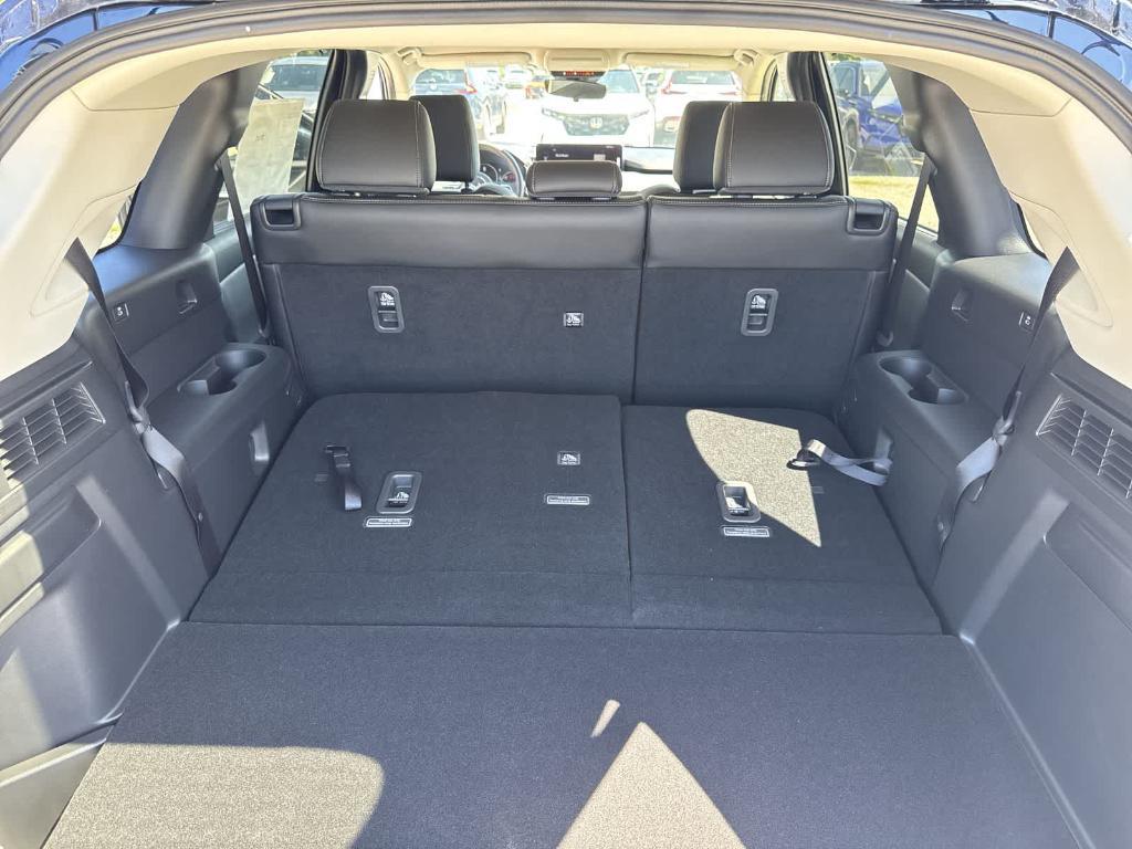 new 2025 Mazda CX-90 car, priced at $42,543