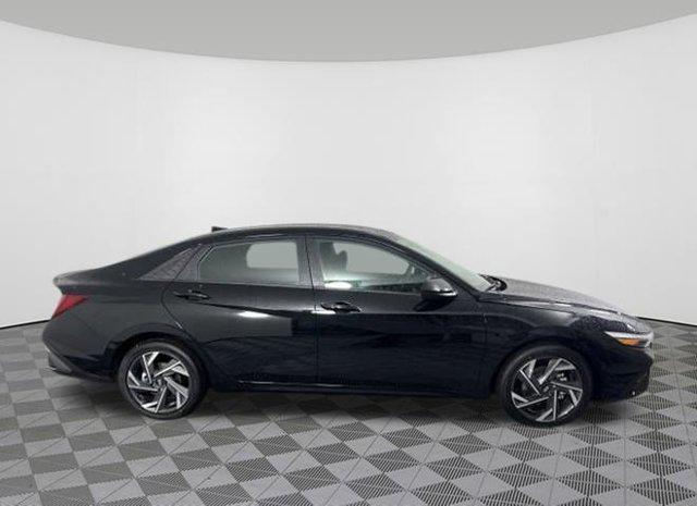 new 2025 Hyundai ELANTRA HEV car, priced at $23,113