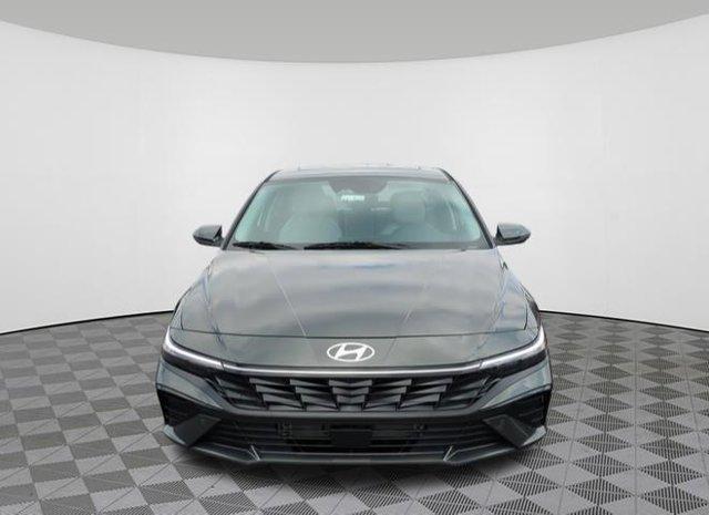 new 2024 Hyundai Elantra car, priced at $27,518