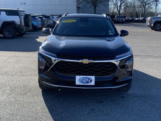 used 2024 Chevrolet Trax car, priced at $22,999