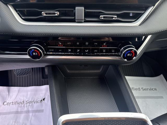 new 2026 Chevrolet Equinox car, priced at $34,360